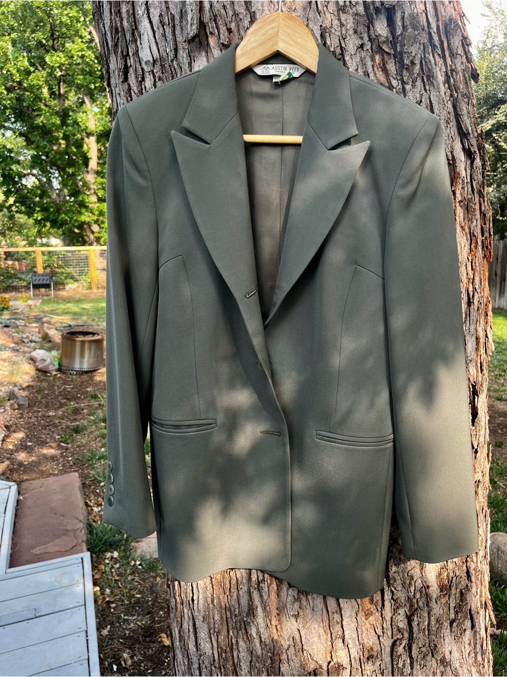 Women’s Austin Reed Olive Wool Blazer Jacket Sz 6 Like New